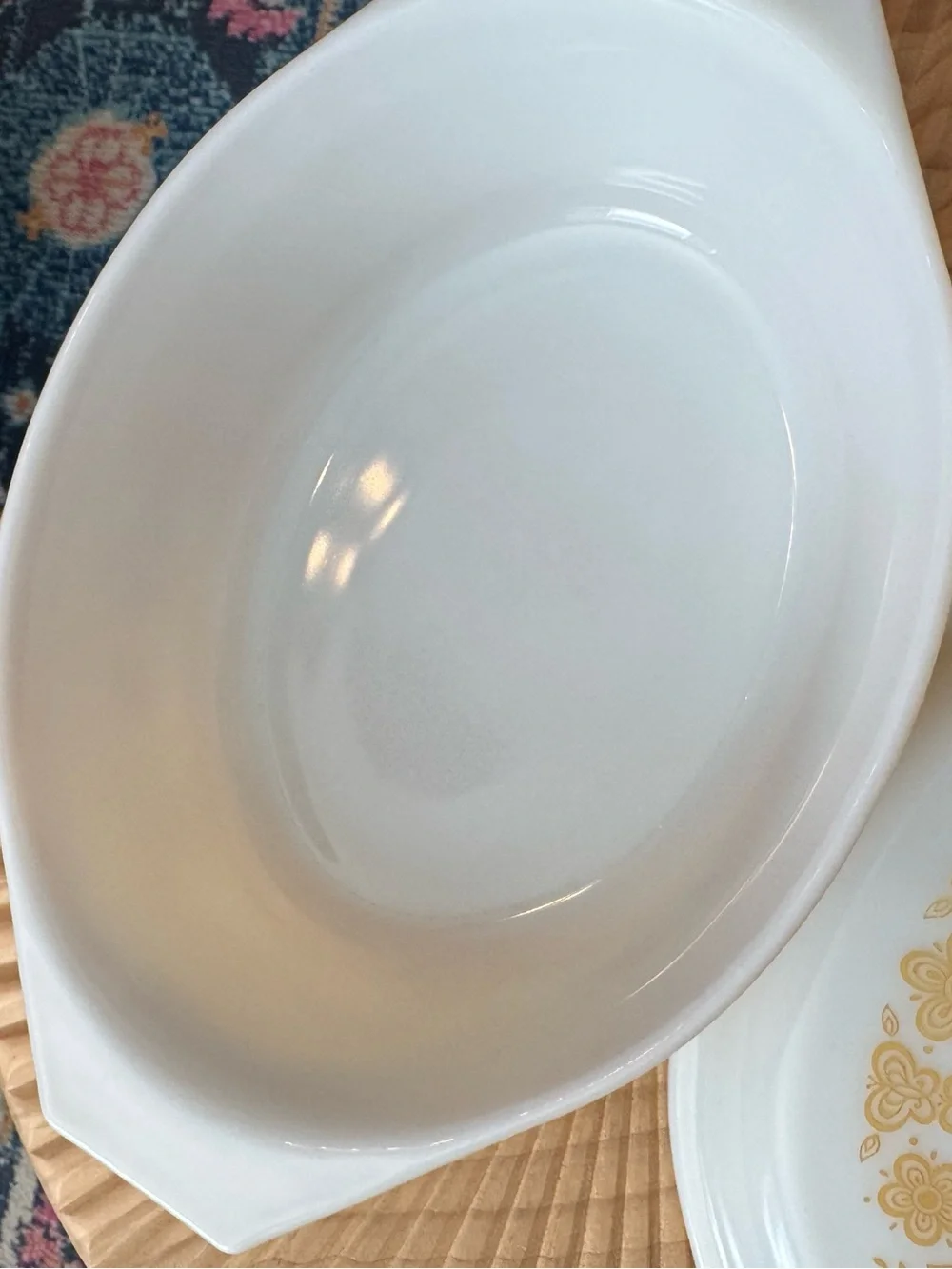 Pyrex Butterfly Gold oval casserole dish matching patterned Opal glass lid